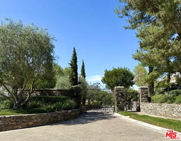 5 Marisol, Newport Coast, California 92657