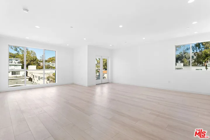 11620 Chenault Street 402, Los Angeles, California 90049