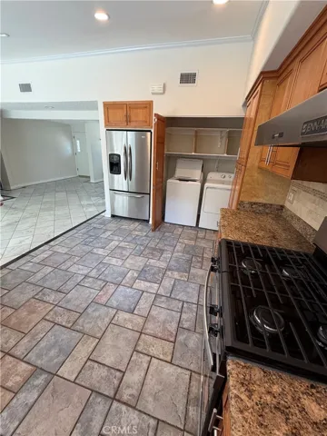 22346 Hartland Street, Canoga Park, California 91303