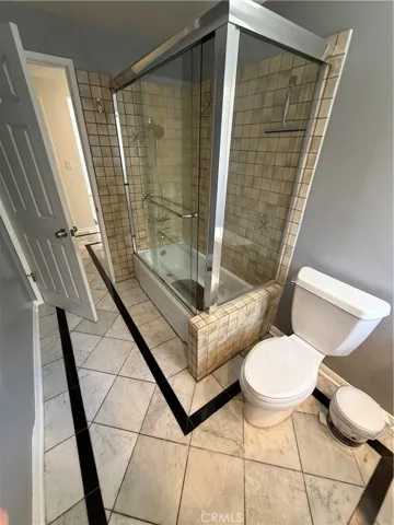 22346 Hartland Street, Canoga Park, California 91303