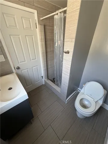 22346 Hartland Street, Canoga Park, California 91303