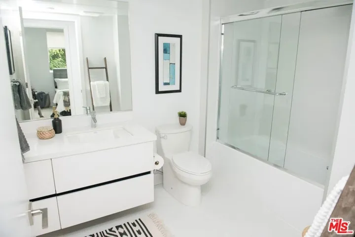 415 S Le Doux Road 402, Los Angeles, California 90048