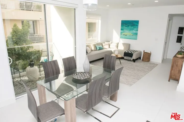 415 S Le Doux Road 402, Los Angeles, California 90048