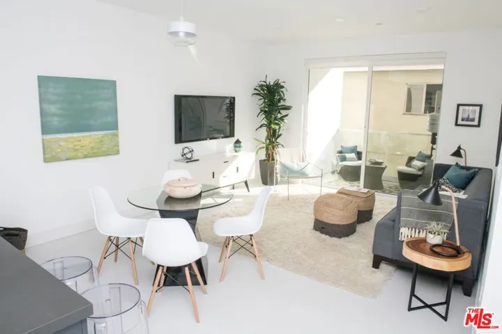 415 S Le Doux Road 402, Los Angeles, California 90048