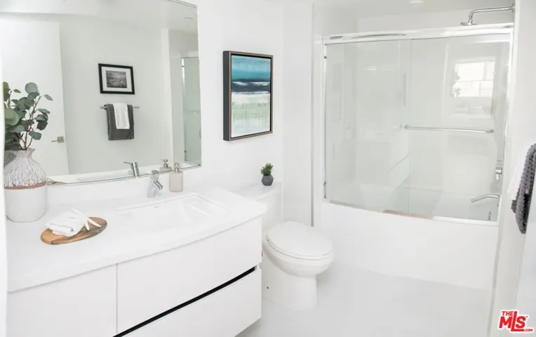 415 S Le Doux Road 402, Los Angeles, California 90048