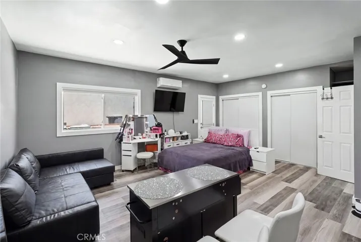 GARAGE CONVERSION- SINGLE W/ PRIVATE ENTRANCE, KITCHEN & BATHROOM