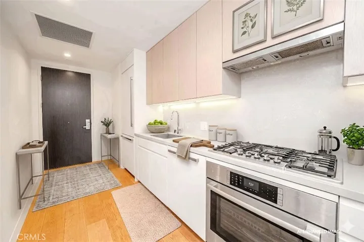 877 Francisco, Los Angeles, California 90017