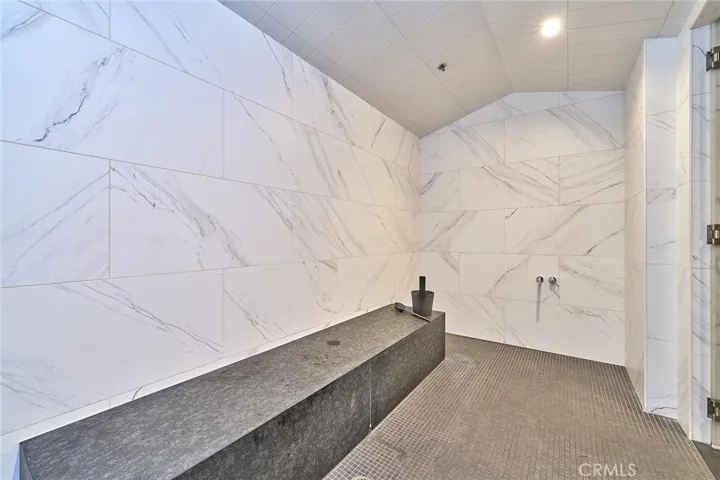 877 Francisco, Los Angeles, California 90017