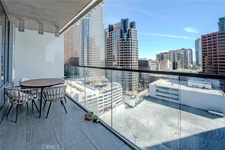 877 Francisco, Los Angeles, California 90017