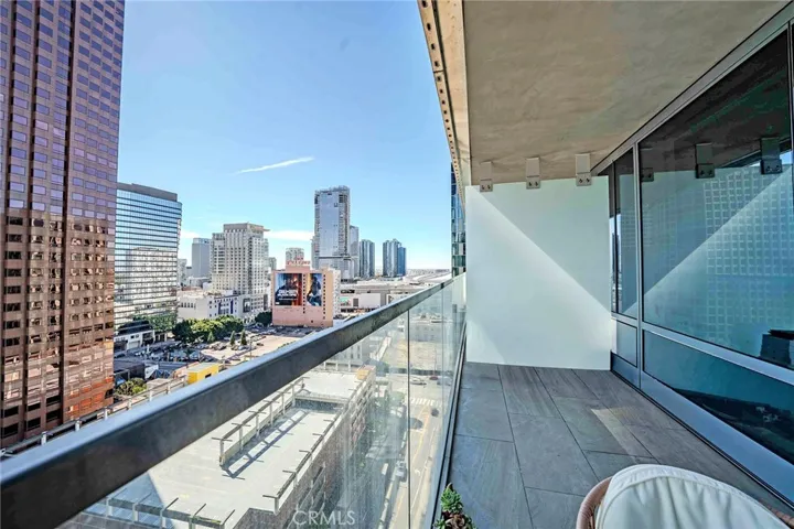 877 Francisco, Los Angeles, California 90017