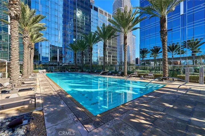 877 Francisco, Los Angeles, California 90017