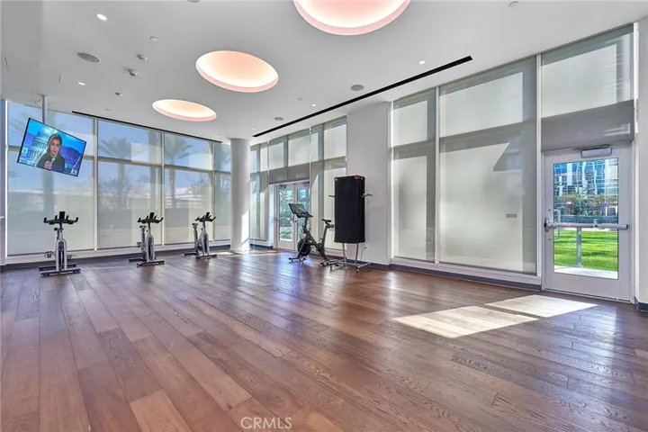 877 Francisco, Los Angeles, California 90017