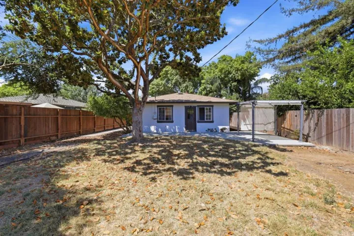 7070 Hanna Street, Gilroy, California 95020