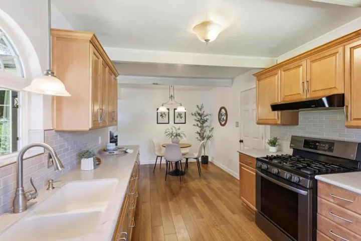 7070 Hanna Street, Gilroy, California 95020