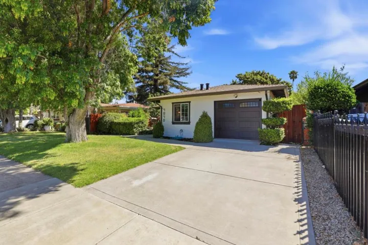 7070 Hanna Street, Gilroy, California 95020