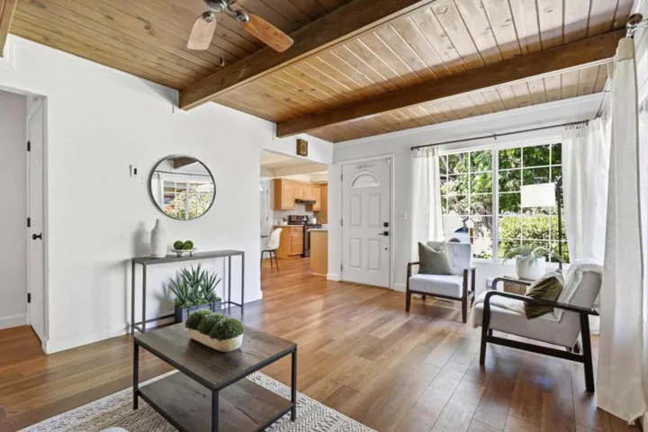 7070 Hanna Street, Gilroy, California 95020