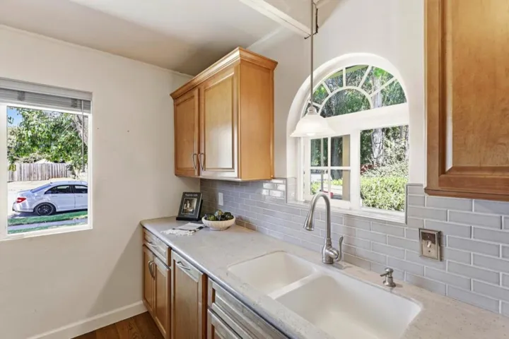 7070 Hanna Street, Gilroy, California 95020