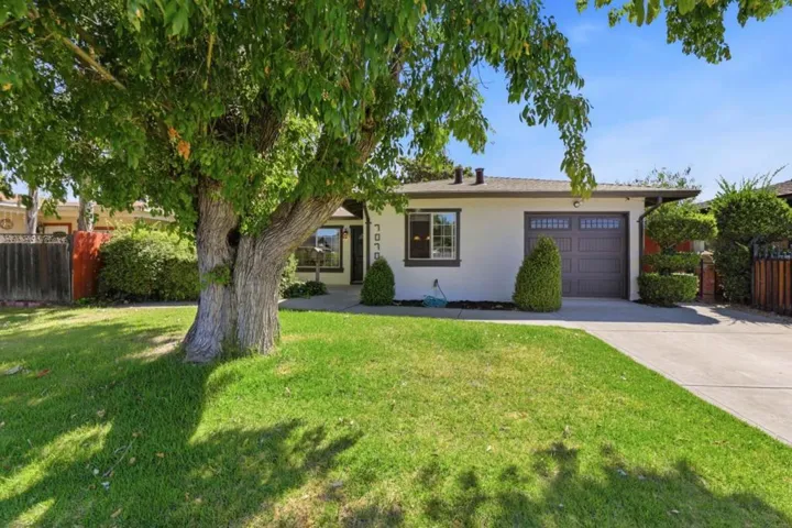 7070 Hanna Street, Gilroy, California 95020
