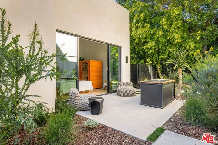 9951 Liebe Drive, Beverly Hills, California 90210