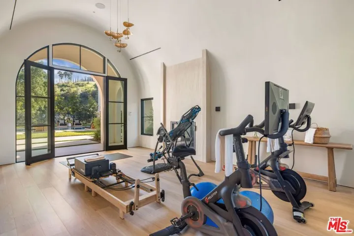 9951 Liebe Drive, Beverly Hills, California 90210