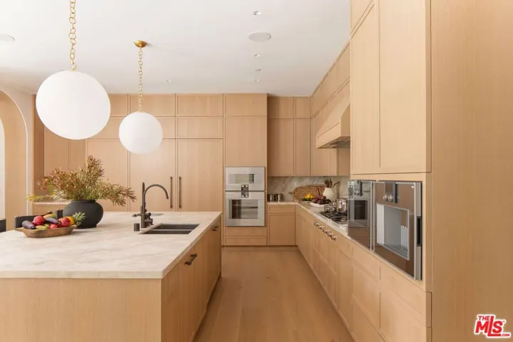 9951 Liebe Drive, Beverly Hills, California 90210