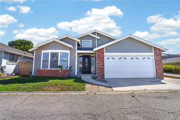 13691 Gavina, Sylmar, California 91342