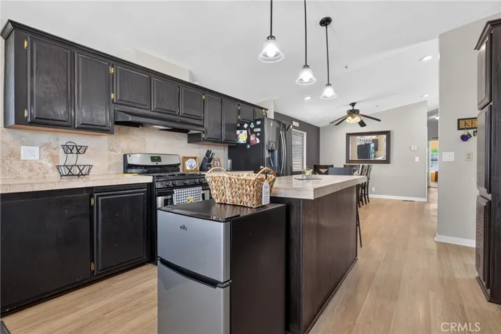 13691 Gavina, Sylmar, California 91342