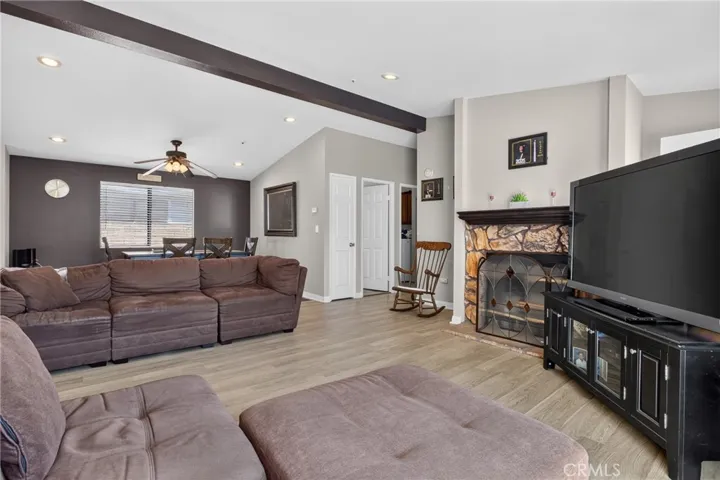 13691 Gavina, Sylmar, California 91342