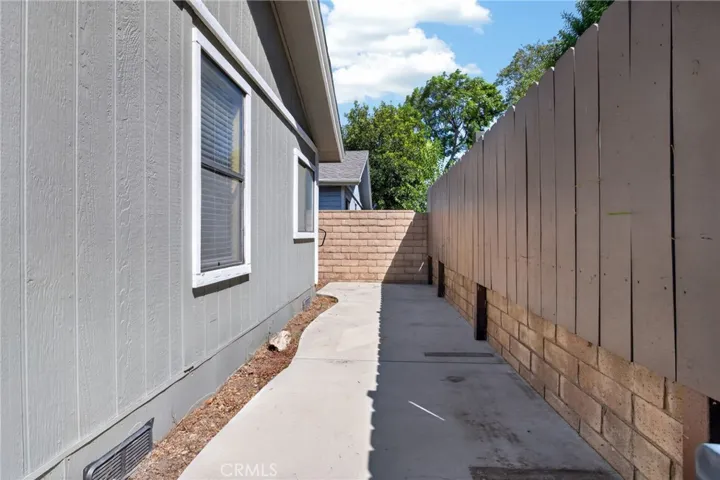 13691 Gavina, Sylmar, California 91342