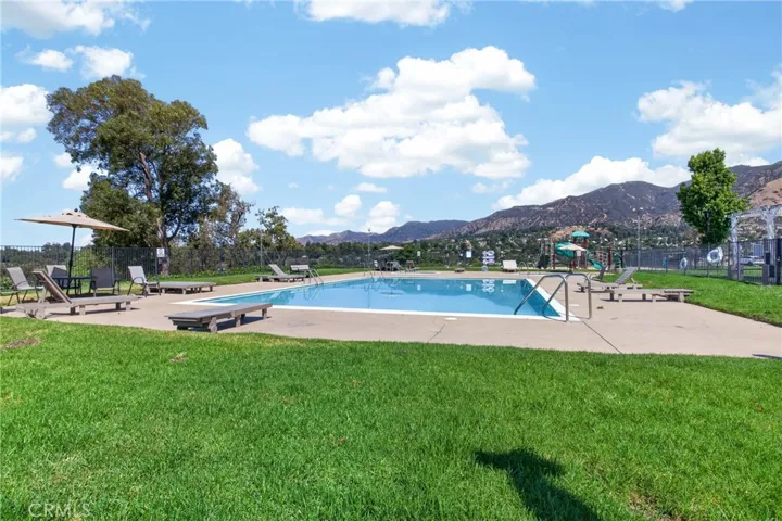 13691 Gavina, Sylmar, California 91342
