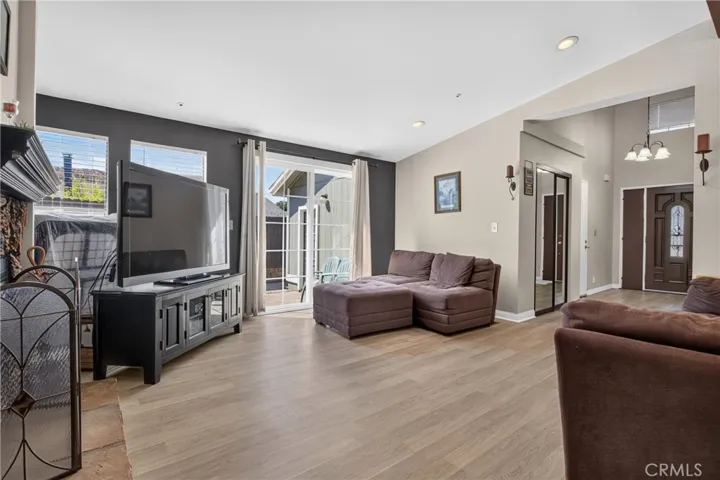 13691 Gavina, Sylmar, California 91342