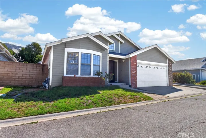 13691 Gavina, Sylmar, California 91342