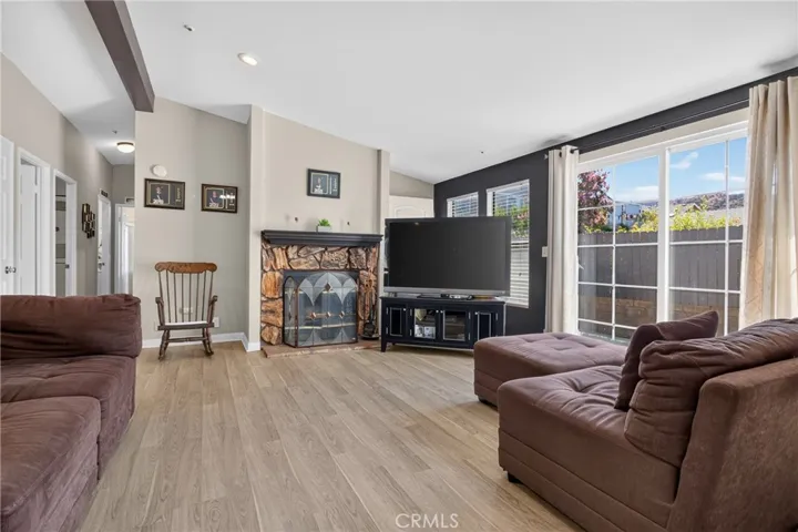 13691 Gavina, Sylmar, California 91342