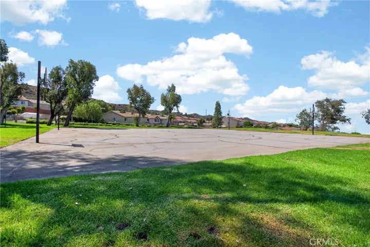 13691 Gavina, Sylmar, California 91342