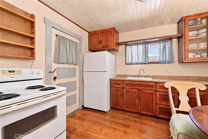9645 Lee, Upper Lake, California 95485