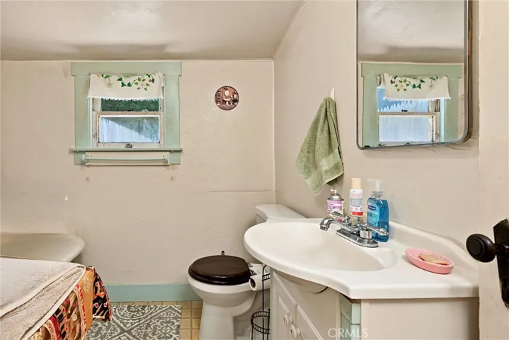 9645 Lee, Upper Lake, California 95485