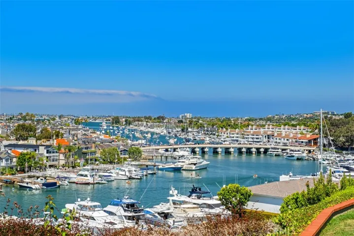 1523 Dolphin, Corona Del Mar, California 92625