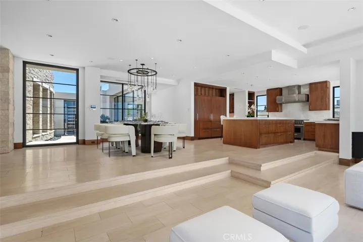 1523 Dolphin, Corona Del Mar, California 92625