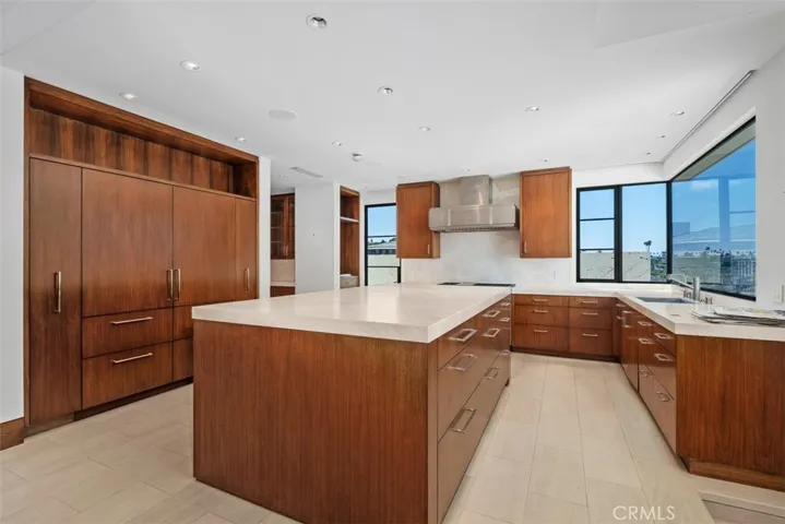 1523 Dolphin, Corona Del Mar, California 92625