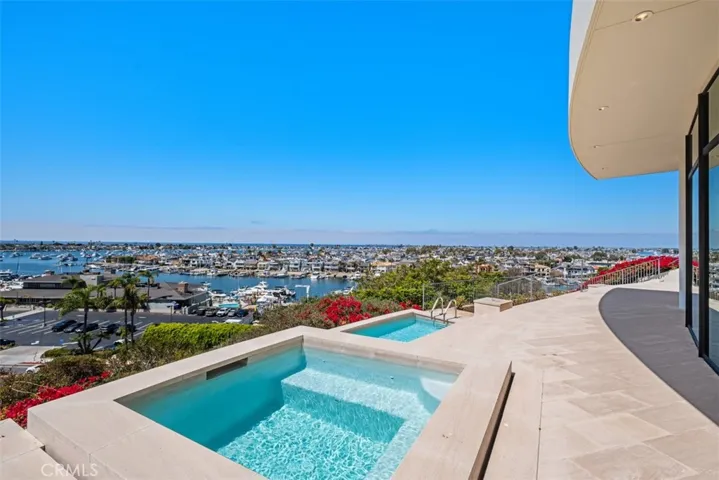 1523 Dolphin, Corona Del Mar, California 92625