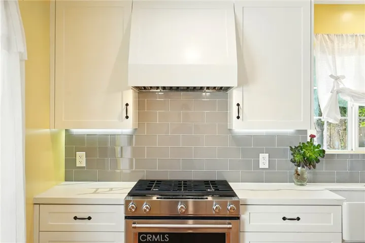 16514 Index, Granada Hills, California 91344