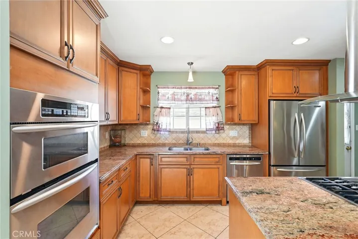 Main house kitchen 6