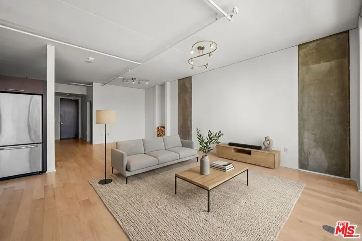 1100 S Hope Street 1410, Los Angeles, California 90015