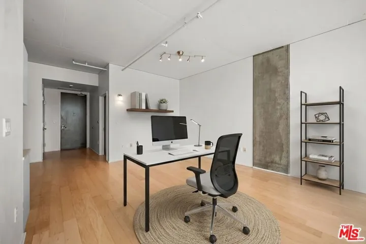 1100 S Hope Street 1410, Los Angeles, California 90015