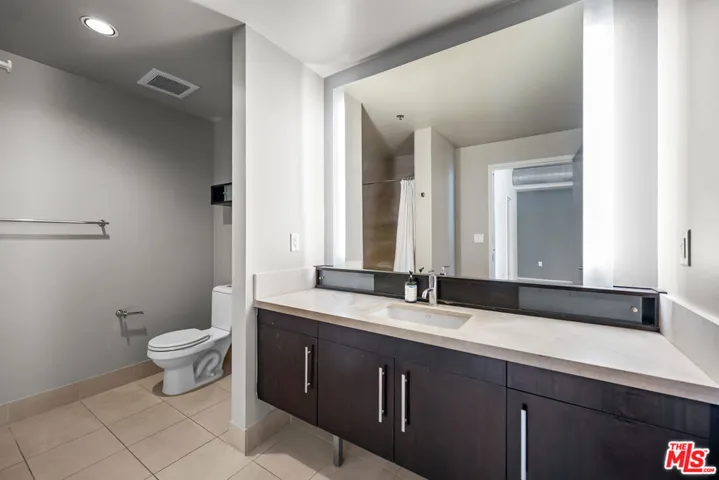 1100 S Hope Street 1410, Los Angeles, California 90015