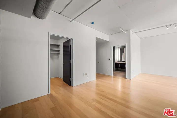 1100 S Hope Street 1410, Los Angeles, California 90015