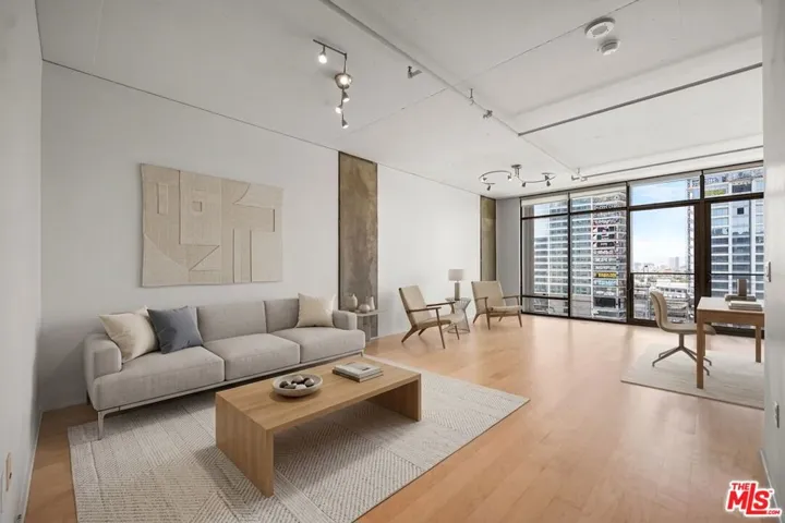 1100 S Hope Street 1410, Los Angeles, California 90015