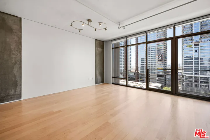 1100 S Hope Street 1410, Los Angeles, California 90015