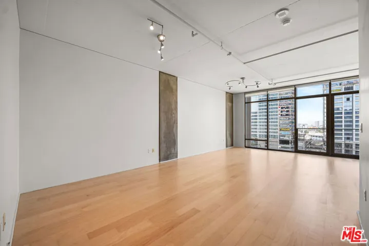 1100 S Hope Street 1410, Los Angeles, California 90015