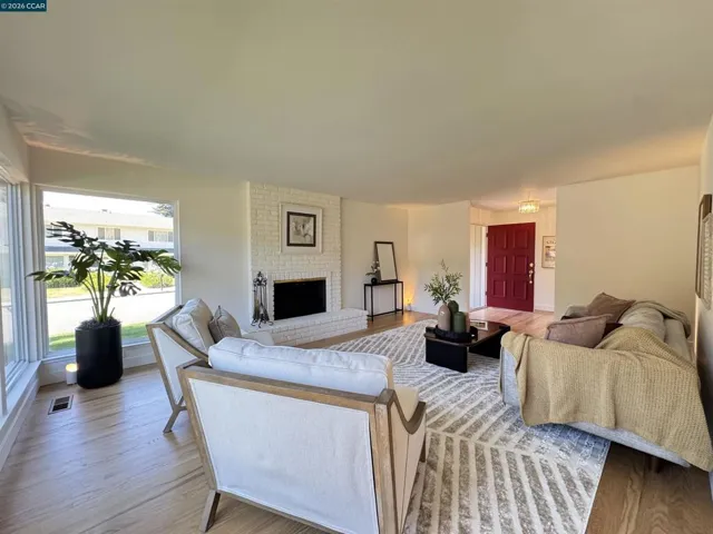 423 Deerfield Dr, Moraga, California 94556